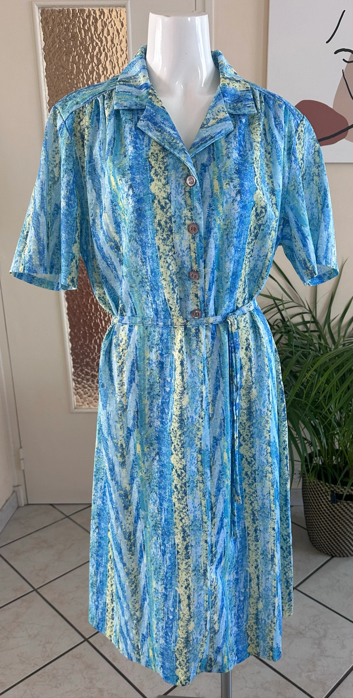 Vintage fluid dress Made in Belgium Blue, Green & Yellow Size 52 Excellent condition – photo 4
